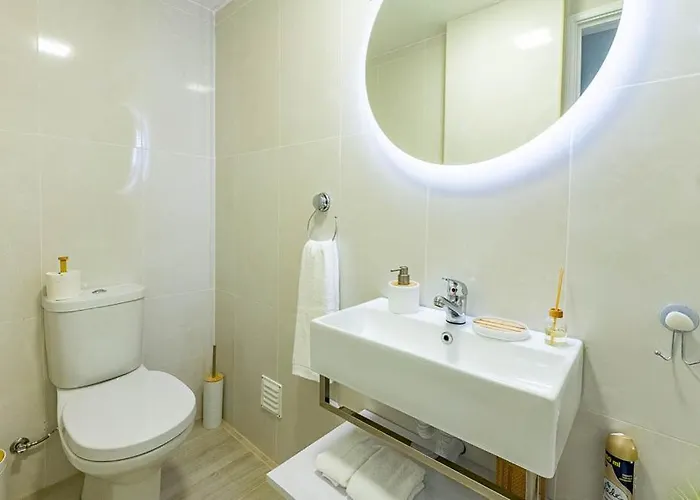 Mg Hollidays - Av Infante