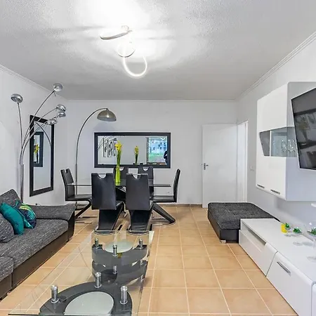 Apartment Mg Hollidays - Av Infante *