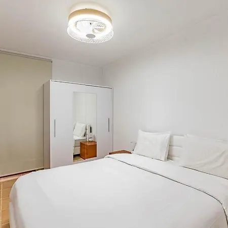 Mg Hollidays - Av Infante *