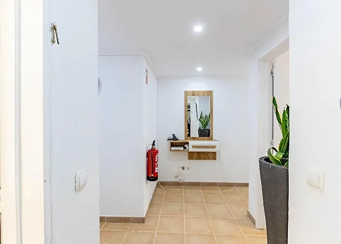 Mg Hollidays - Av Infante *